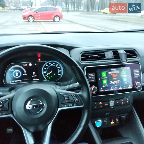 Хэтчбек Nissan Leaf 2021 в Днепре