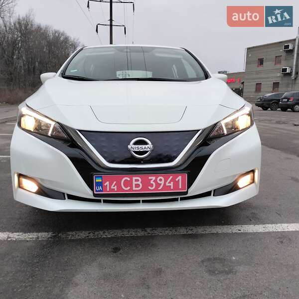 Хэтчбек Nissan Leaf 2021 в Днепре