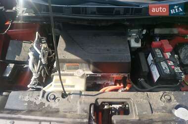 Хэтчбек Nissan Leaf 2022 в 