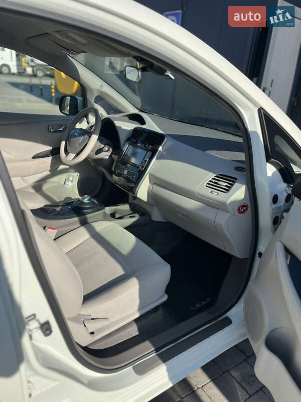 Хетчбек Nissan Leaf 2012 в Кам'янці-Бузькій фото 10 Хетчбек Nissan Leaf 2012 в Кам'янці-Бузькій