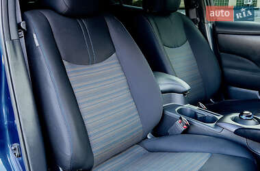 Хэтчбек Nissan Leaf 2022 в 