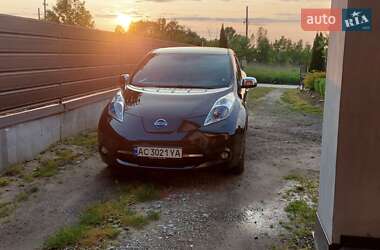Хетчбек Nissan Leaf 2013 в 