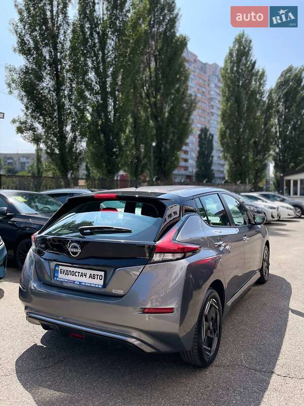 Хэтчбек Nissan Leaf 2022 в Киеве