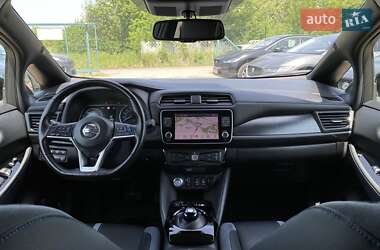Хэтчбек Nissan Leaf 2020 в 