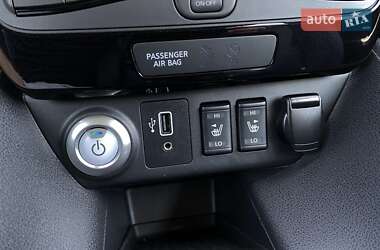 Хэтчбек Nissan Leaf 2020 в 