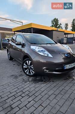 Хетчбек Nissan Leaf 2016 в Кременчуці