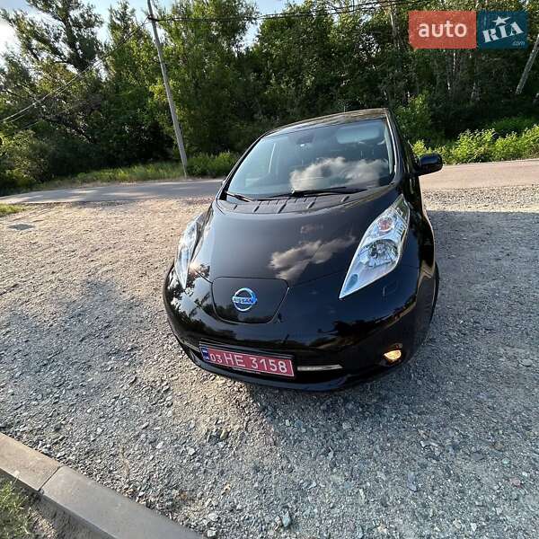 Хэтчбек Nissan Leaf 2014 в Днепре