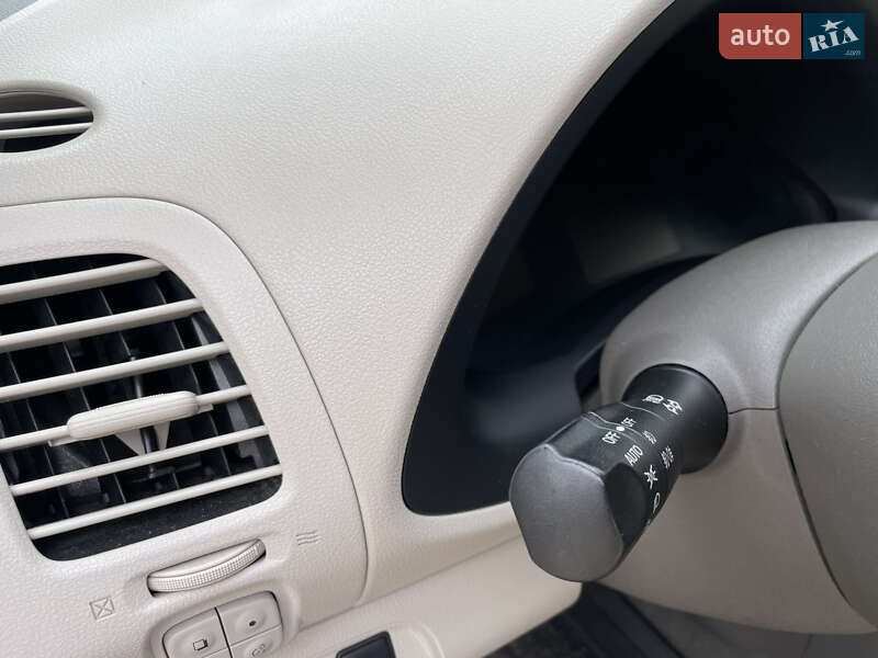 Хэтчбек Nissan Leaf 2012 в Красилове