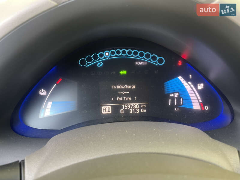 Хэтчбек Nissan Leaf 2012 в Красилове