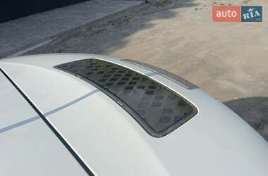 Хэтчбек Nissan Leaf 2012 в 