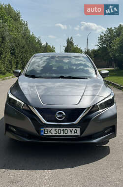 Хетчбек Nissan Leaf 2021 в 