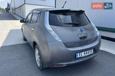 Хэтчбек Nissan Leaf 2014 в 