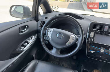 Хэтчбек Nissan Leaf 2014 в 