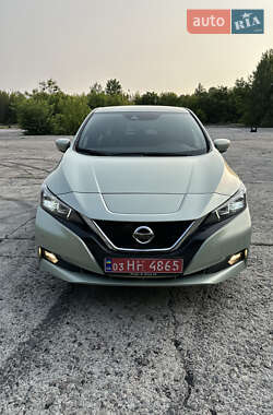 Хэтчбек Nissan Leaf 2018 в 