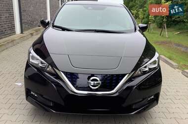 Хэтчбек Nissan Leaf 2021 в 