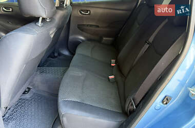 Хэтчбек Nissan Leaf 2013 в 