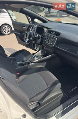 Хетчбек Nissan Leaf 2022 в 