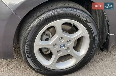 Хетчбек Nissan Leaf 2013 в 
