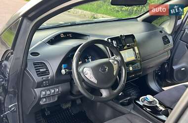 Хетчбек Nissan Leaf 2013 в 