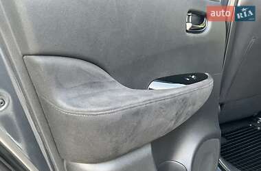 Хетчбек Nissan Leaf 2013 в 