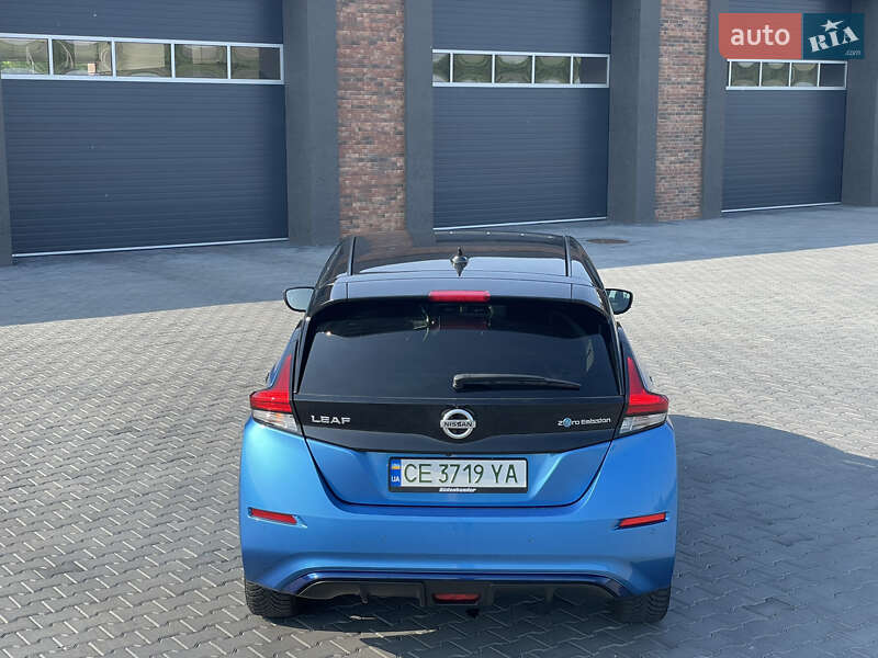 Хетчбек Nissan Leaf 2021 в Чернівцях