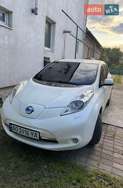 Хетчбек Nissan Leaf 2015 в Ужгороді
