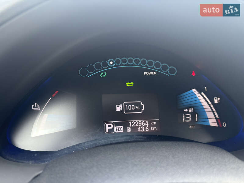 Хэтчбек Nissan Leaf 2014 в Киеве