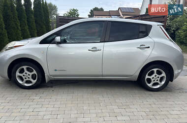 Хэтчбек Nissan Leaf 2014 в 