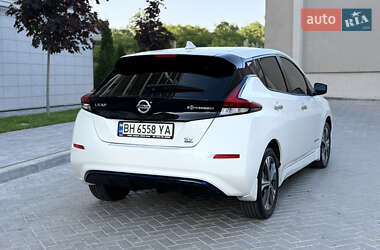 Хэтчбек Nissan Leaf 2019 в 