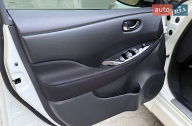 Хэтчбек Nissan Leaf 2019 в 