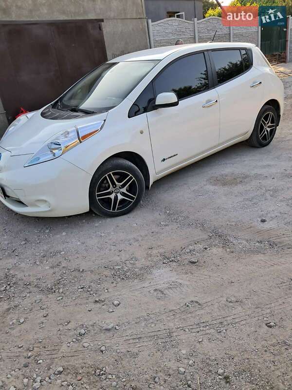 Nissan Leaf 2014