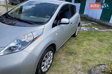 Хэтчбек Nissan Leaf 2011 в Кременце