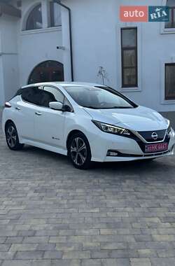 Хетчбек Nissan Leaf 2019 в 