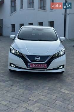 Хетчбек Nissan Leaf 2019 в 