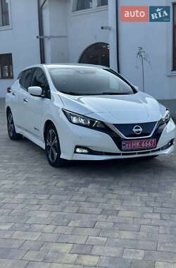 Хетчбек Nissan Leaf 2019 в 
