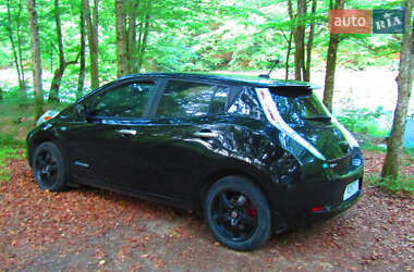 Хэтчбек Nissan Leaf 2014 в 
