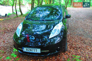 Хэтчбек Nissan Leaf 2014 в 