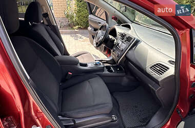 Хэтчбек Nissan Leaf 2014 в 