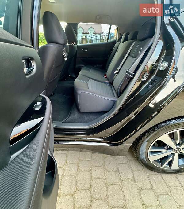 Хэтчбек Nissan Leaf 2020 в Днепре