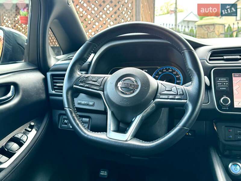 Хэтчбек Nissan Leaf 2020 в Днепре
