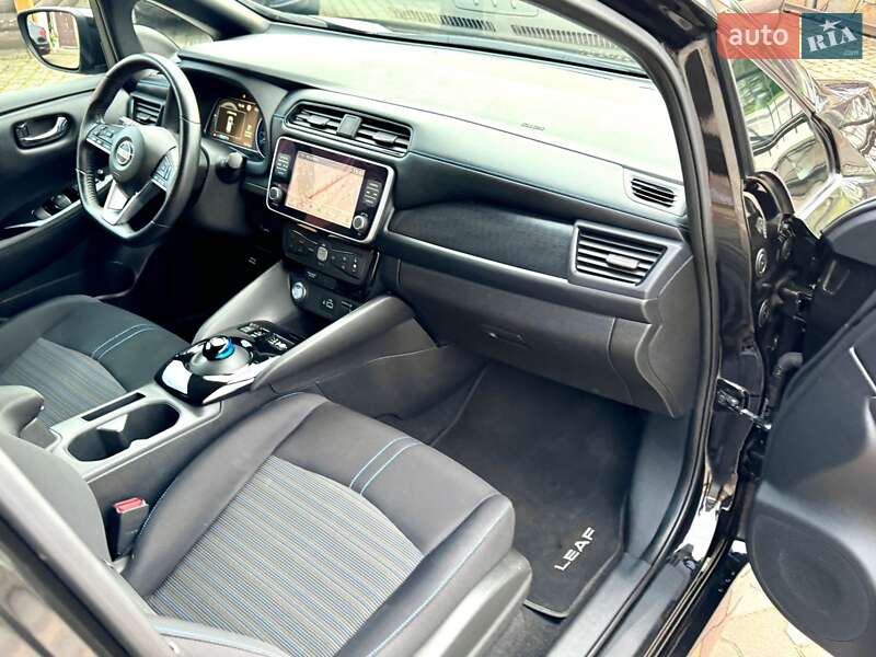 Хэтчбек Nissan Leaf 2020 в Днепре