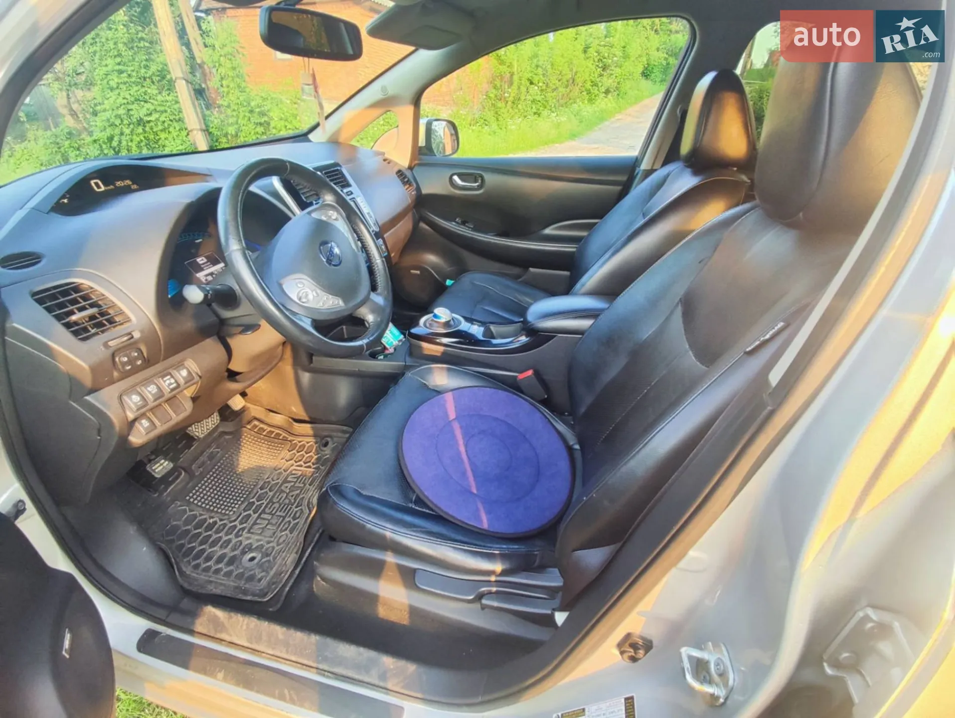 2014 Nissan Leaf - мініатюра 11