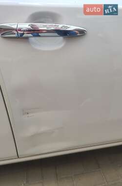 Хэтчбек Nissan Leaf 2015 в 