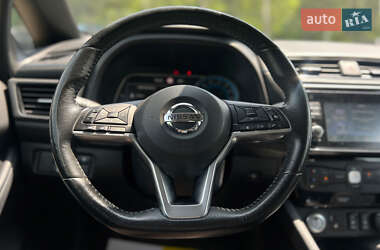 Хэтчбек Nissan Leaf 2018 в 