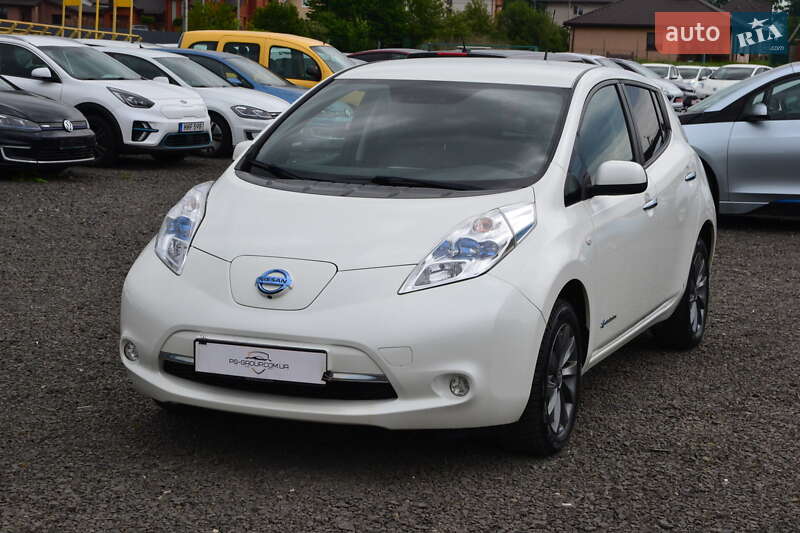 Хэтчбек Nissan Leaf 2016 в Луцке