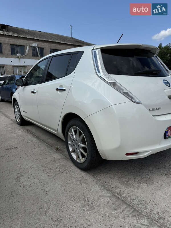 Хэтчбек Nissan Leaf 2014 в Житомире фото 6 Хэтчбек Nissan Leaf 2014 в Житомире
