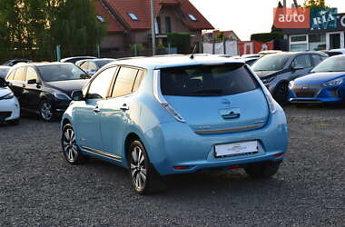 Хэтчбек Nissan Leaf 2014 в 