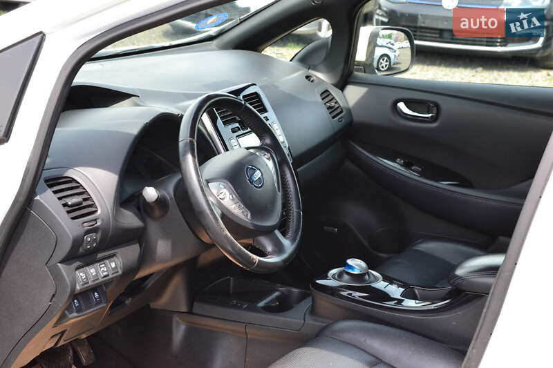 Хетчбек Nissan Leaf 2014 в Луцьку
