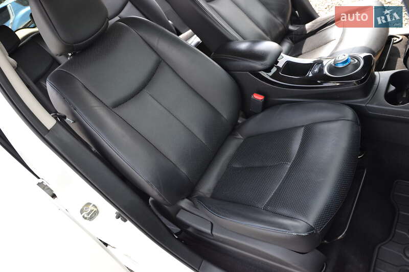 Хетчбек Nissan Leaf 2014 в Луцьку