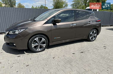 Хэтчбек Nissan Leaf 2018 в 